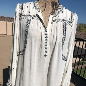 NWOT- Lucky Brand bohemian top.🍀